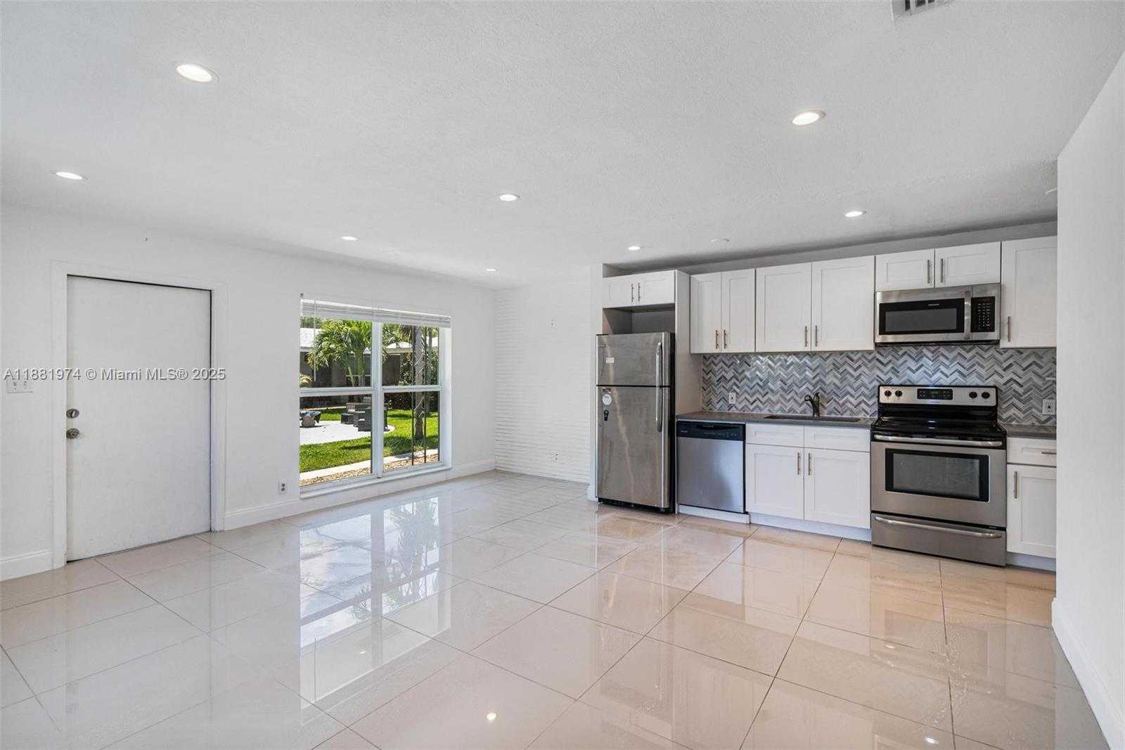 Small Image of 2201 NORTH EAST 14TH AVE #9, Wilton Manors Number 17