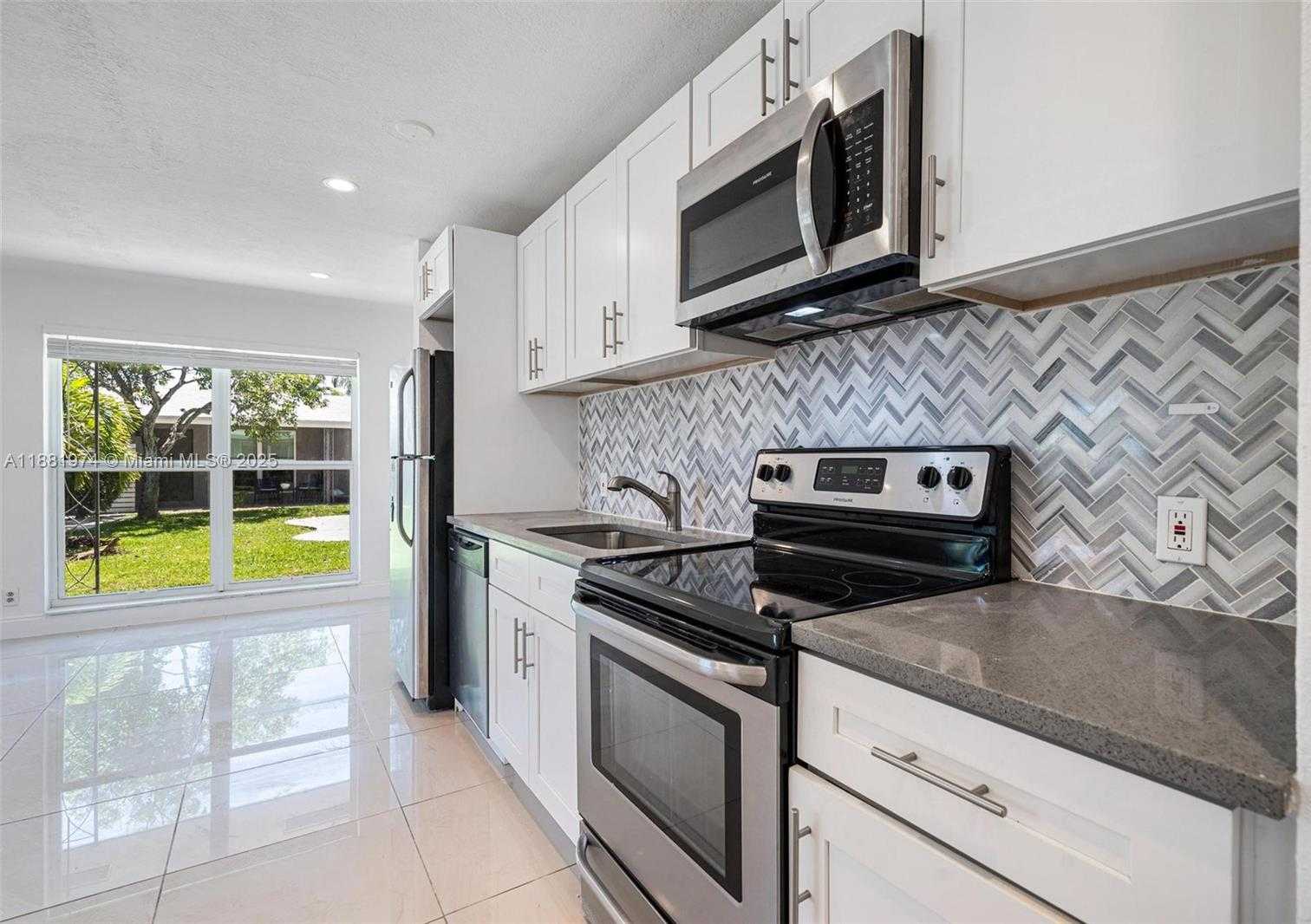 Small Image of 2201 NORTH EAST 14TH AVE #9, Wilton Manors Number 18