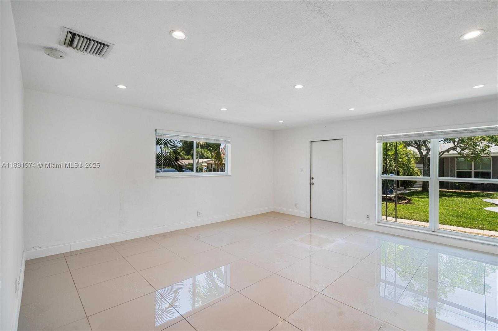 Small Image of 2201 NORTH EAST 14TH AVE #9, Wilton Manors Number 20