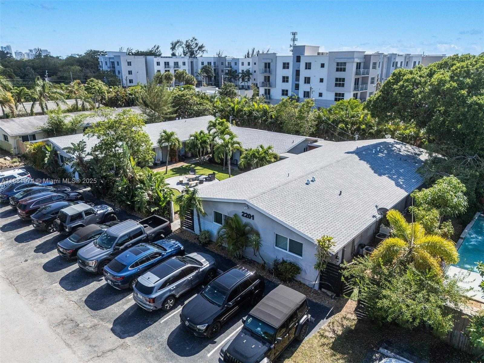 Small Image of 2201 NORTH EAST 14TH AVE #9, Wilton Manors Number 6