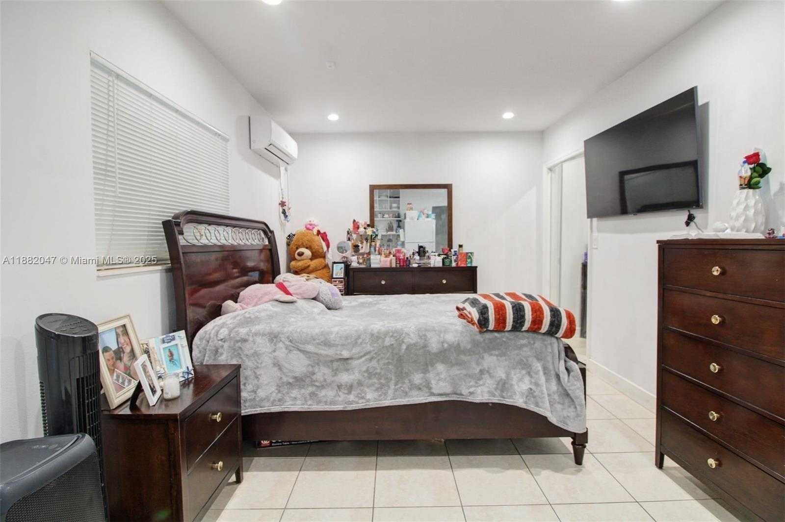 Small Image of 11120 SOUTH WEST 176TH ST #4, Miami Number 16