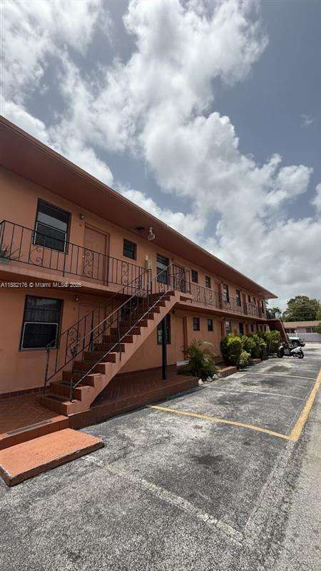 Small Image of 1716 NORTH WEST 19TH ST #10, Miami Number 4