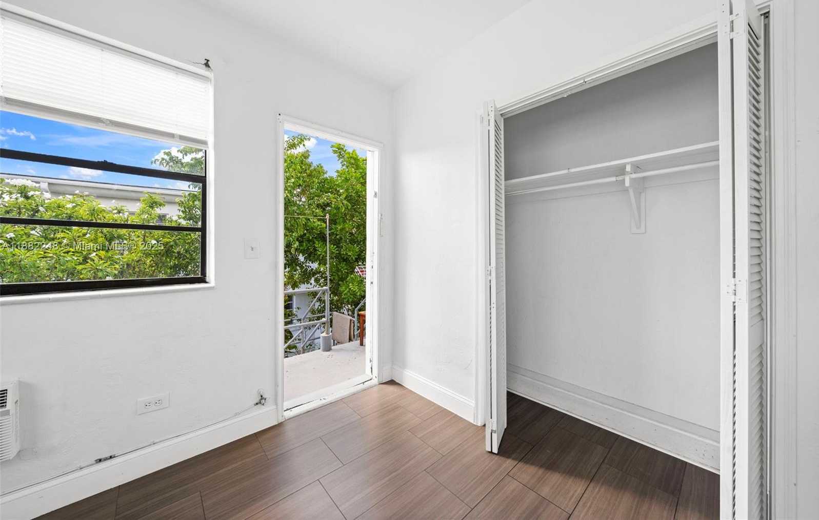 Small Image of 7320 CARLYLE AVE, Miami Beach Number 10