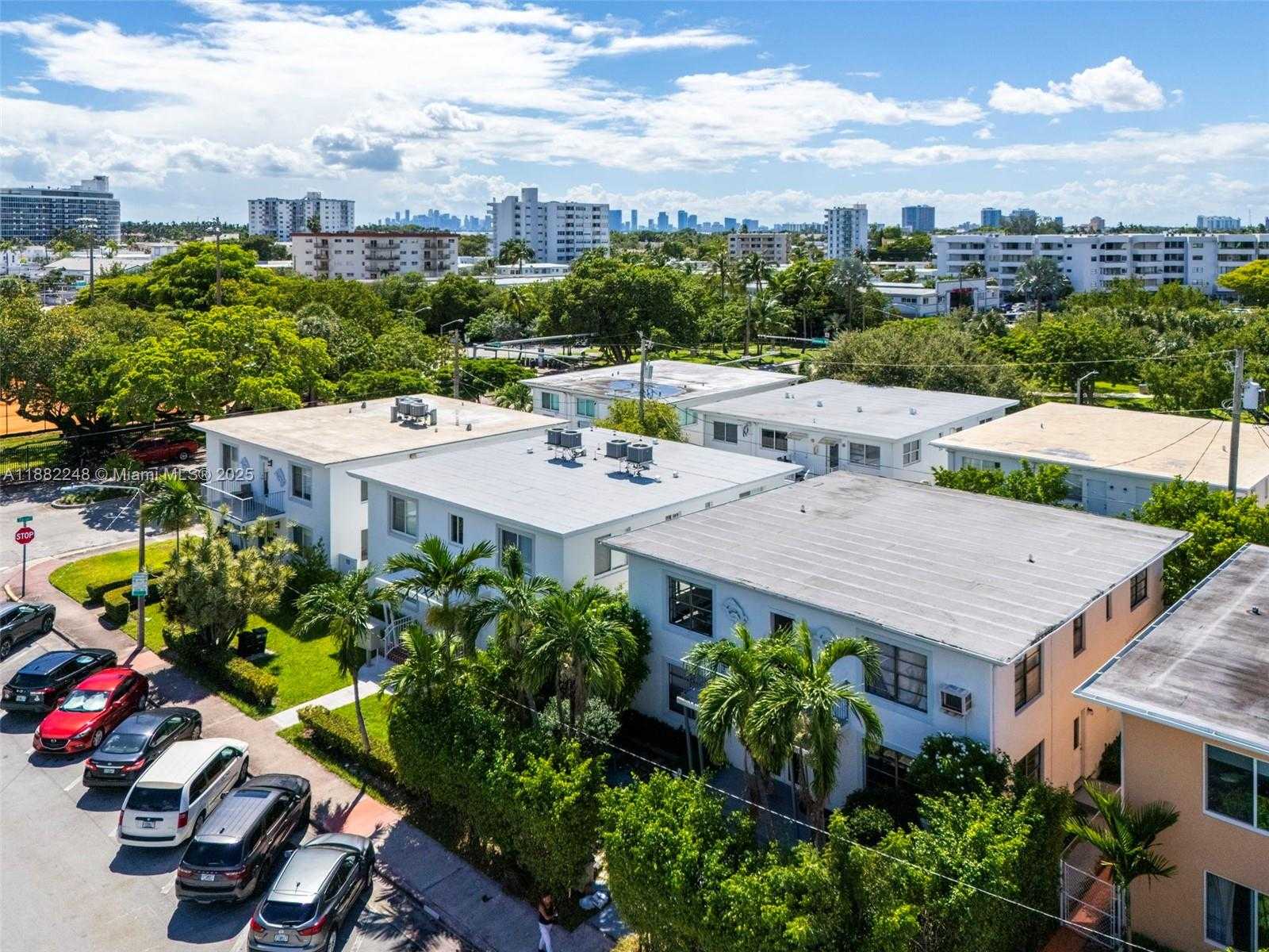Small Image of 7320 CARLYLE AVE, Miami Beach Number 15