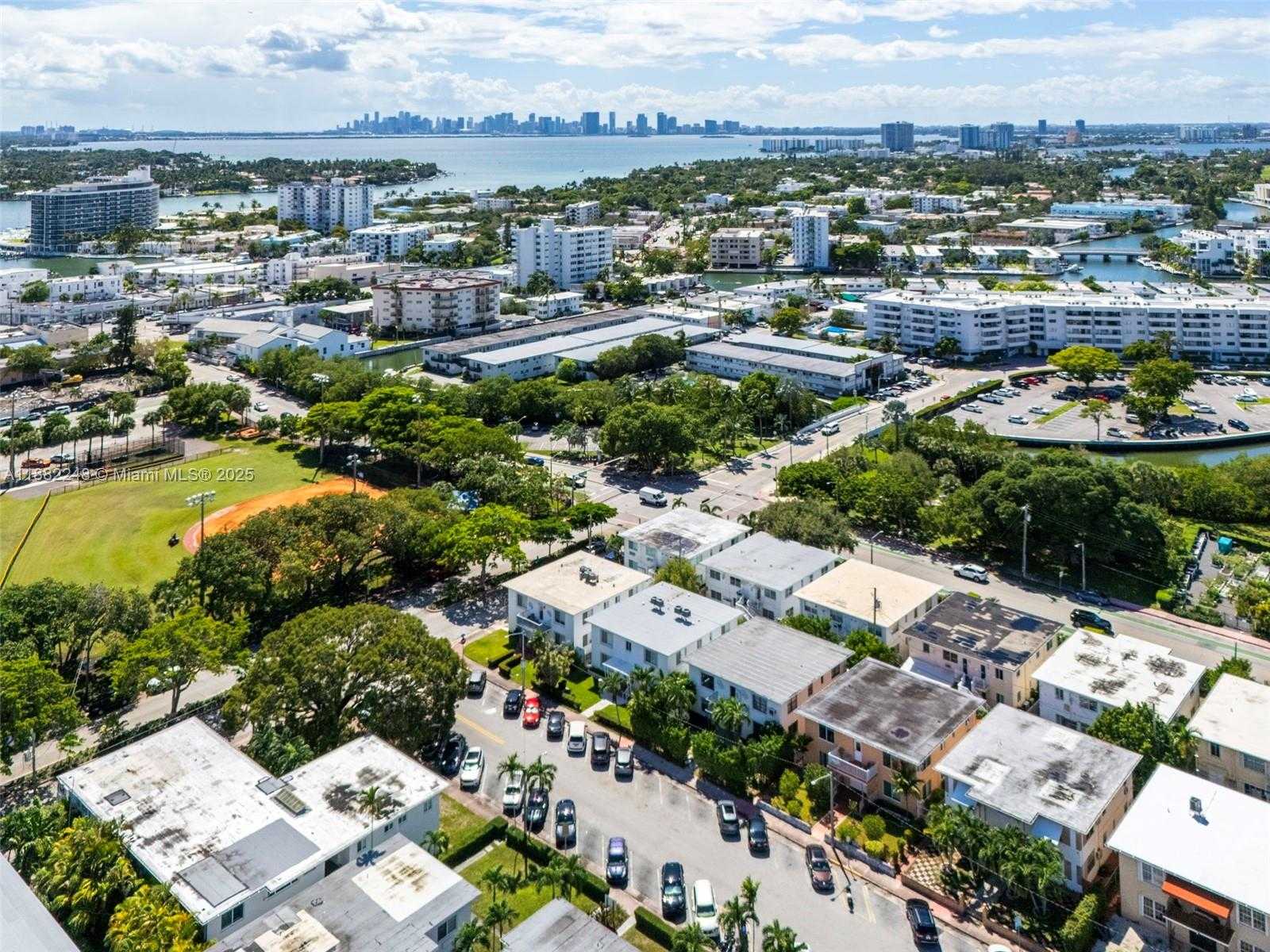 Small Image of 7320 CARLYLE AVE, Miami Beach Number 18