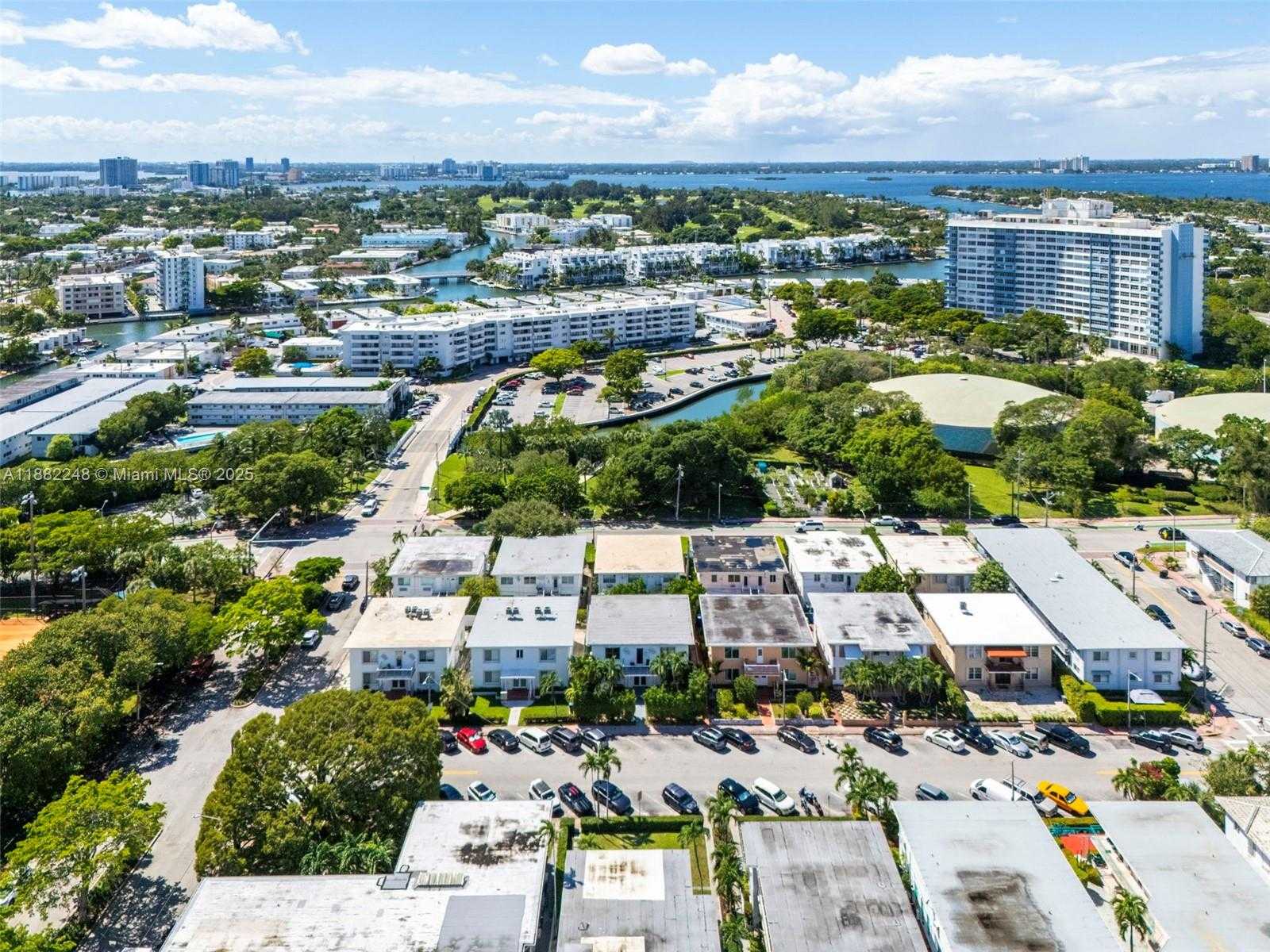 Small Image of 7320 CARLYLE AVE, Miami Beach Number 19