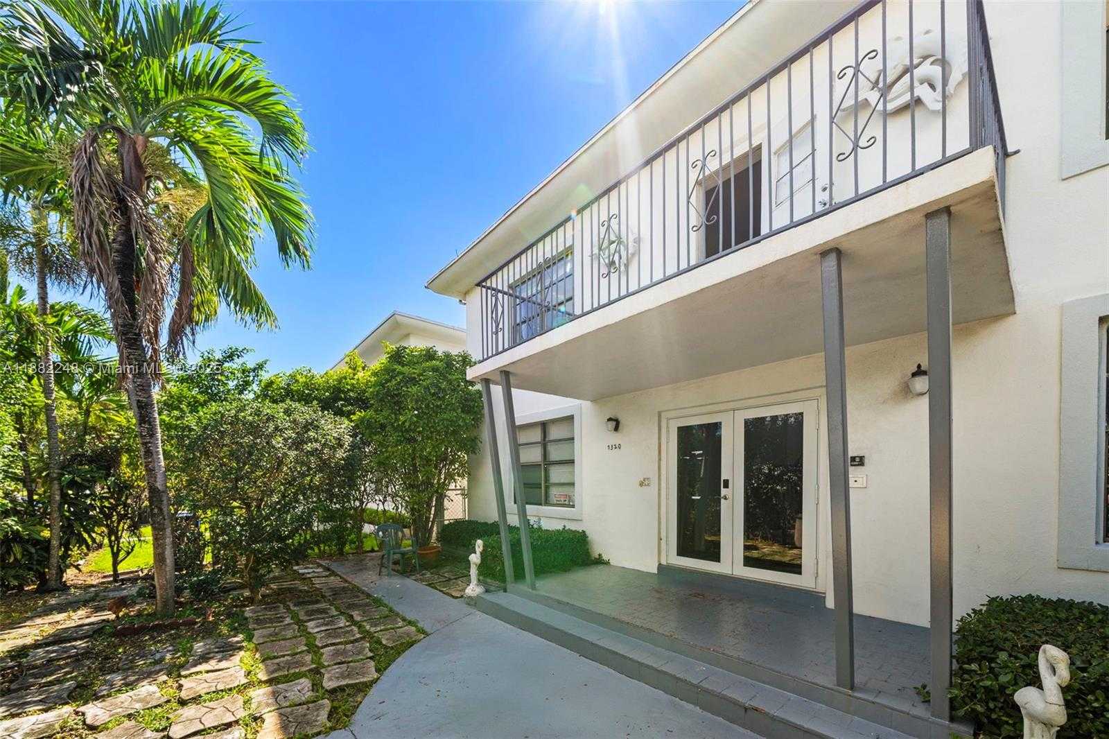 Small Image of 7320 CARLYLE AVE, Miami Beach Number 2