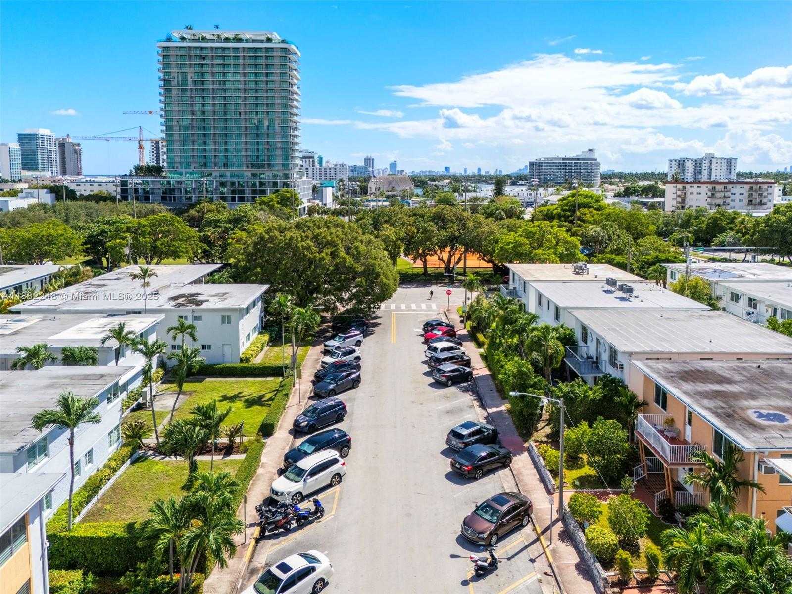 Small Image of 7320 CARLYLE AVE, Miami Beach Number 35