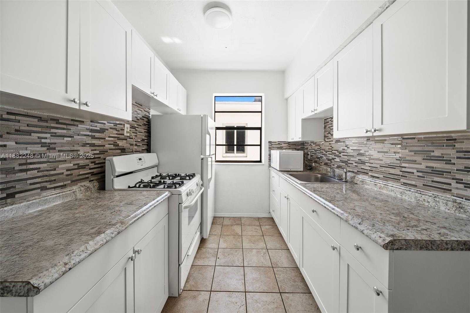 Small Image of 7320 CARLYLE AVE, Miami Beach Number 7