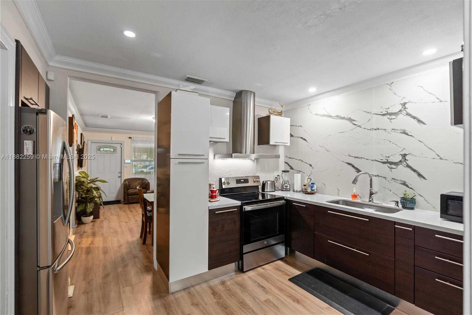 Small Image of 2530 SOUTH WEST 27TH ST #3, Miami Number 13