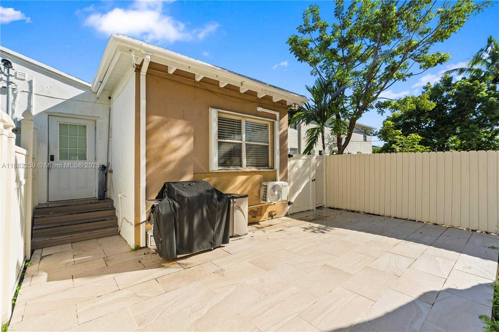 Small Image of 2530 SOUTH WEST 27TH ST #3, Miami Number 31