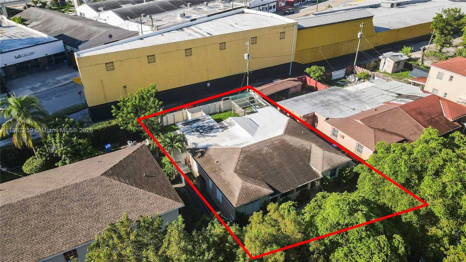 Small Image of 2530 SOUTH WEST 27TH ST #3, Miami Number 37