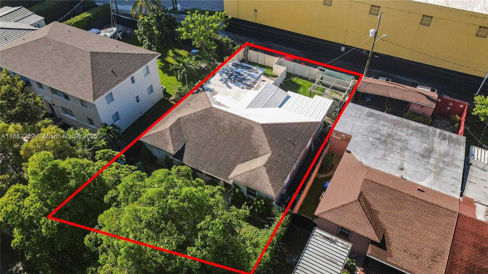 Small Image of 2530 SOUTH WEST 27TH ST #3, Miami Number 38