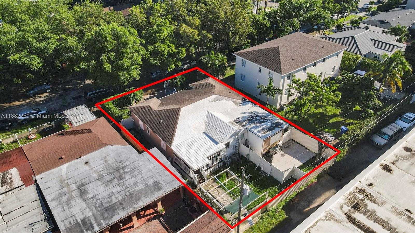 Small Image of 2530 SOUTH WEST 27TH ST #3, Miami Number 40