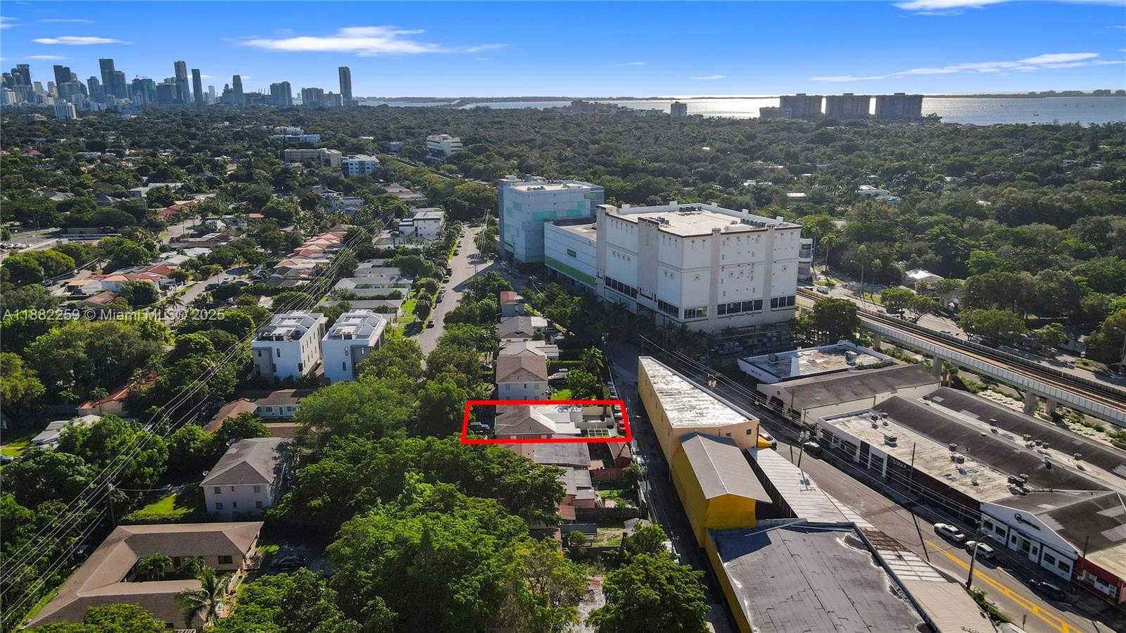 Small Image of 2530 SOUTH WEST 27TH ST #3, Miami Number 46