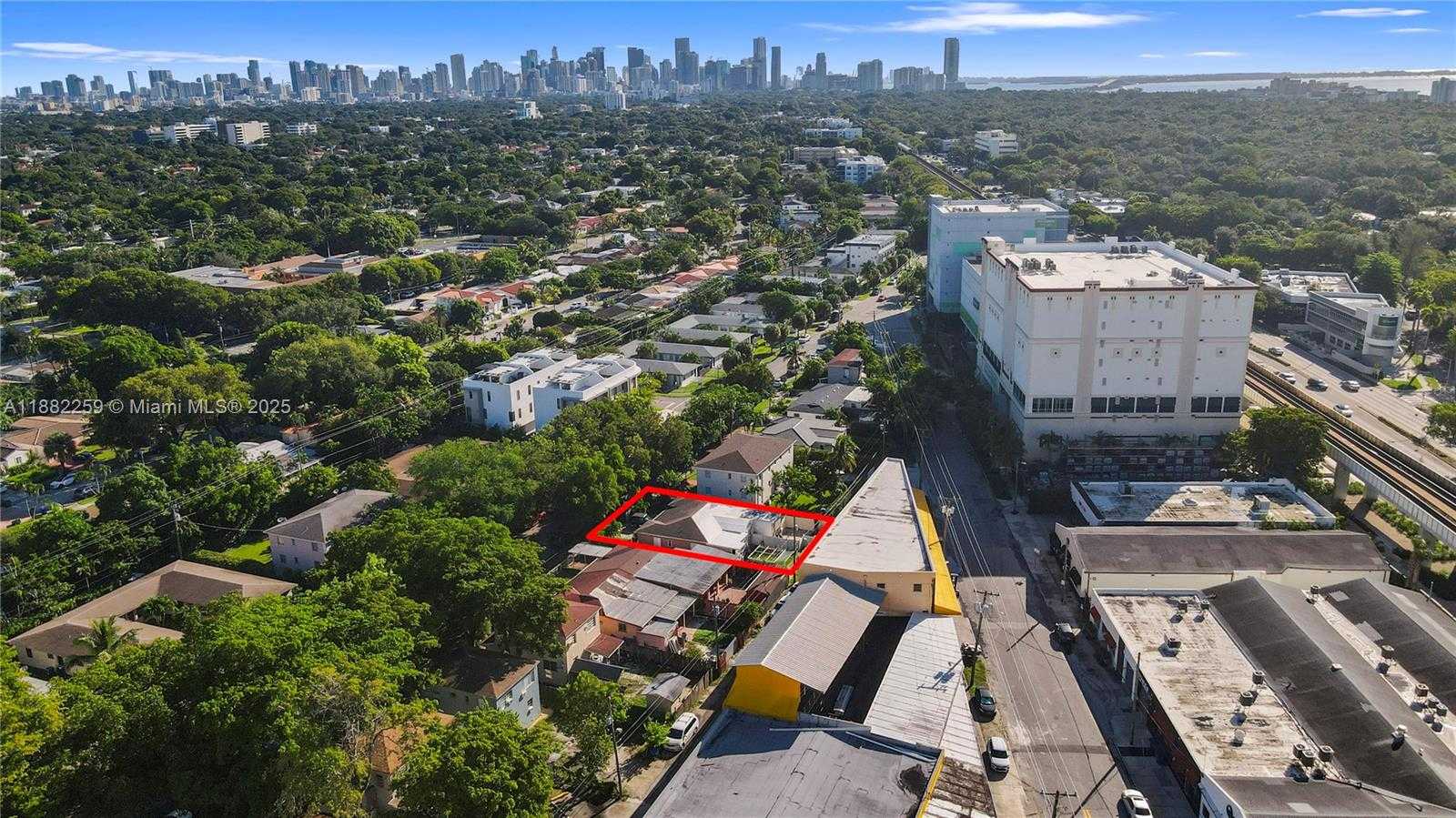 Small Image of 2530 SOUTH WEST 27TH ST #3, Miami Number 47
