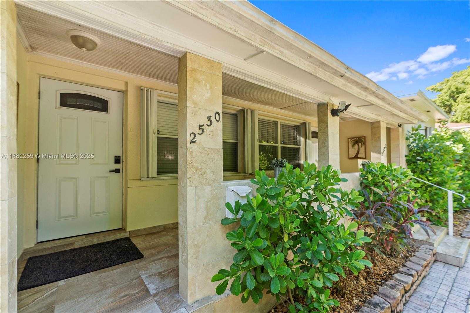 Small Image of 2530 SOUTH WEST 27TH ST #3, Miami Number 6