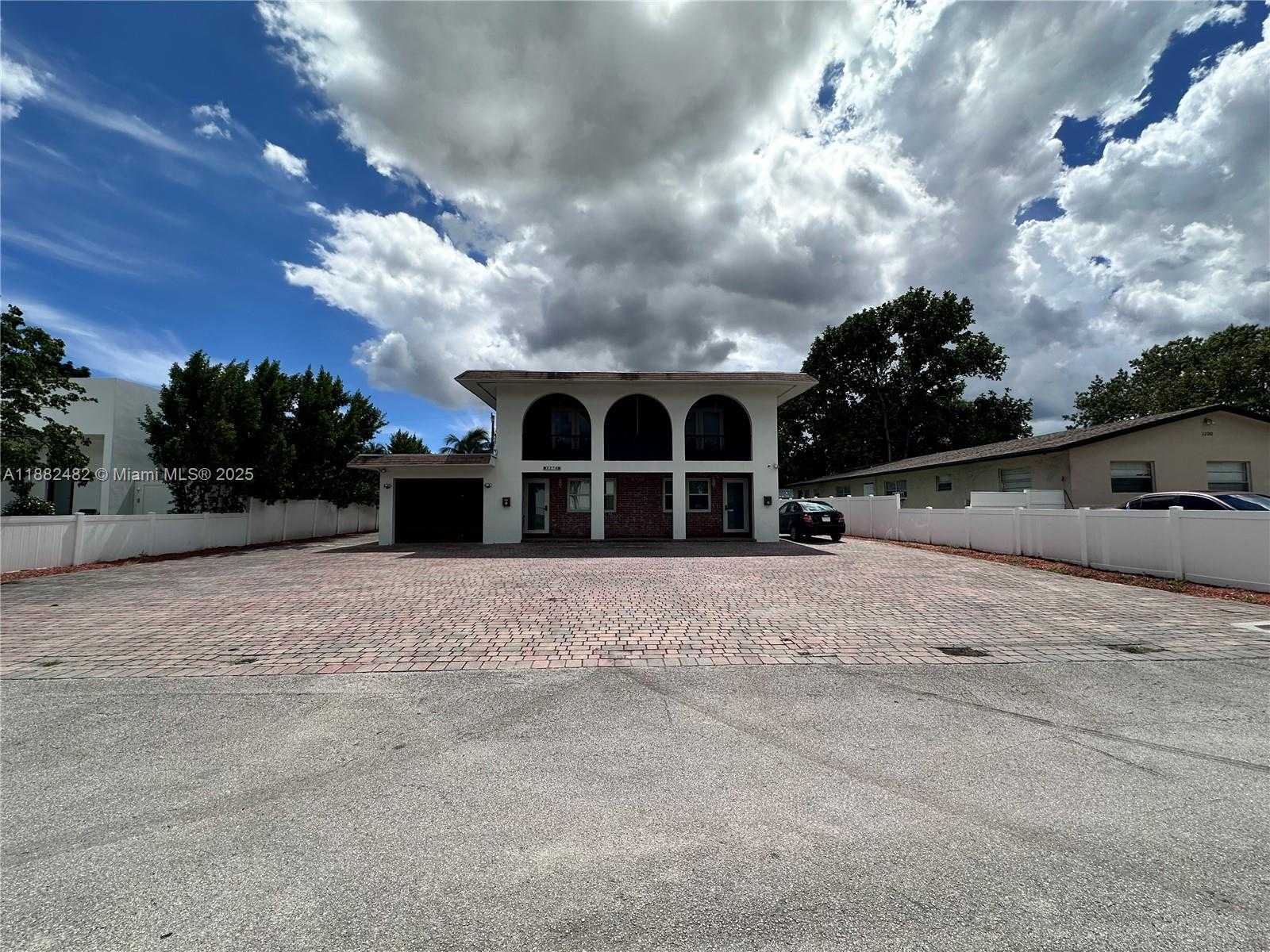 Small Image of 2270 SOUTH WEST 46TH CT #2, Dania Beach Number 2