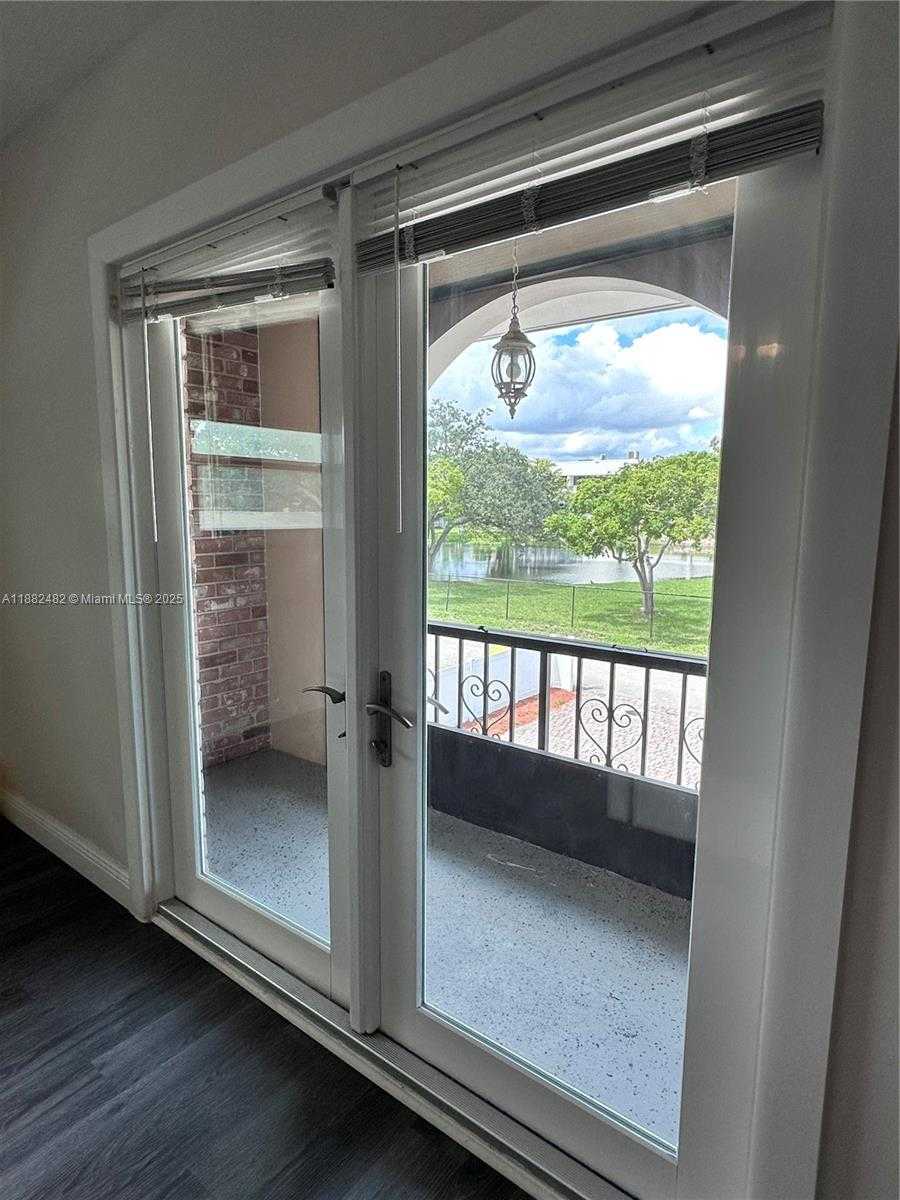 Small Image of 2270 SOUTH WEST 46TH CT #2, Dania Beach Number 21