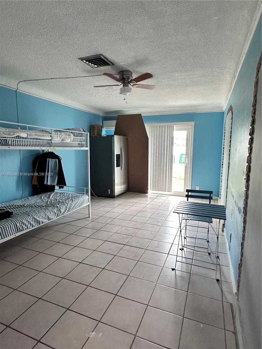 Small Image of 2270 SOUTH WEST 46TH CT #2, Dania Beach Number 26