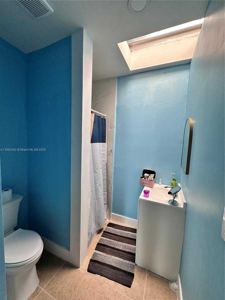Small Image of 2270 SOUTH WEST 46TH CT #2, Dania Beach Number 27