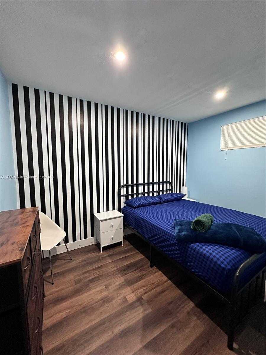 Small Image of 2270 SOUTH WEST 46TH CT #2, Dania Beach Number 32