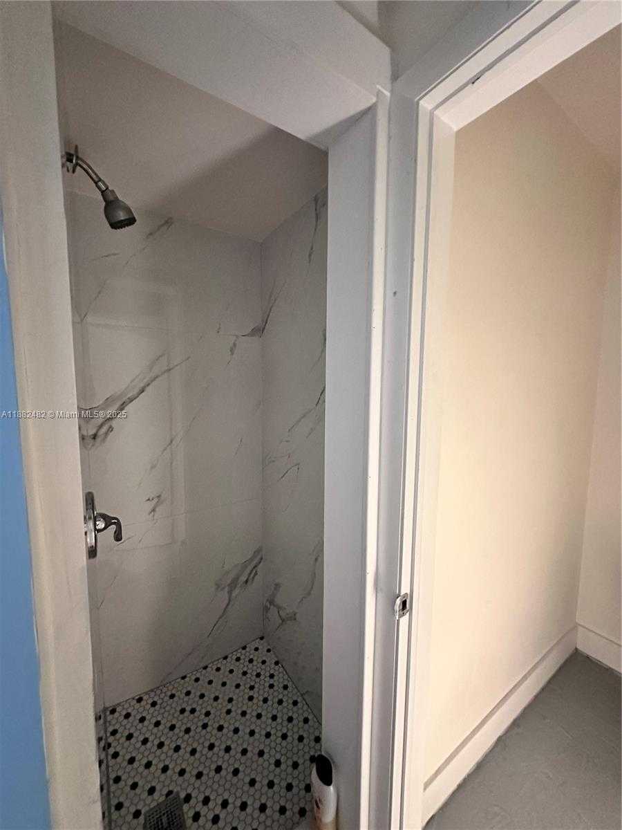 Small Image of 2270 SOUTH WEST 46TH CT #2, Dania Beach Number 38