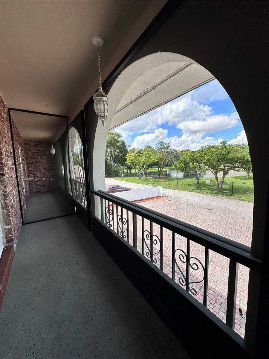 Small Image of 2270 SOUTH WEST 46TH CT #2, Dania Beach Number 41