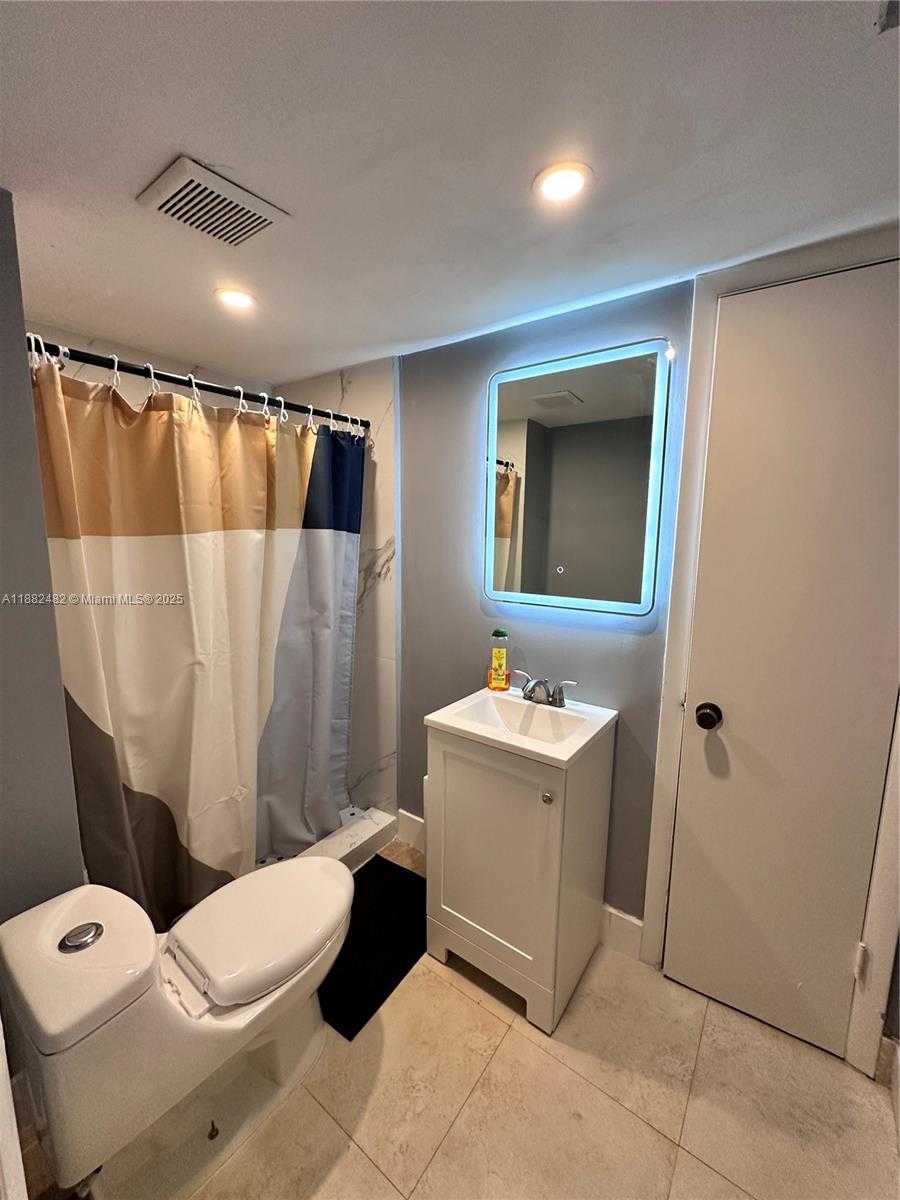 Small Image of 2270 SOUTH WEST 46TH CT #2, Dania Beach Number 47