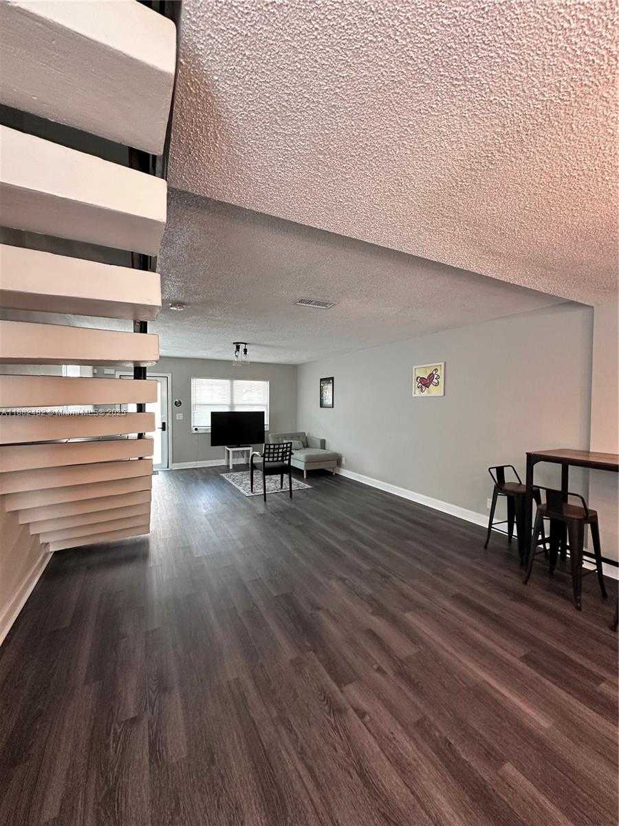 Small Image of 2270 SOUTH WEST 46TH CT #2, Dania Beach Number 5