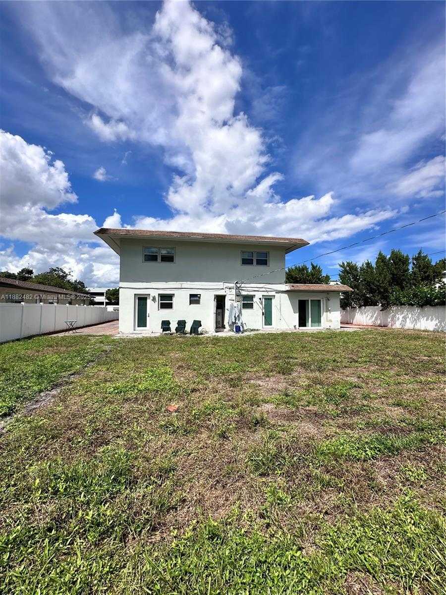 Small Image of 2270 SOUTH WEST 46TH CT #2, Dania Beach Number 51