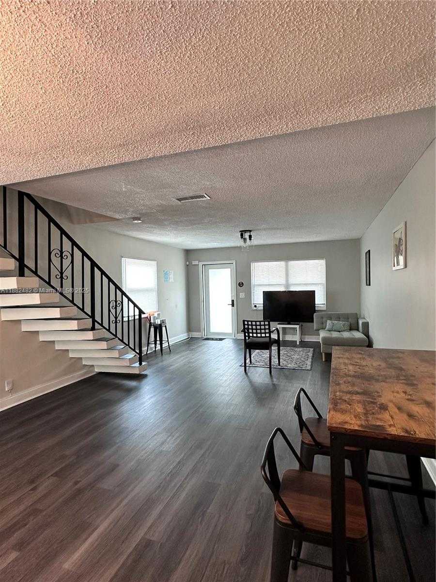 Small Image of 2270 SOUTH WEST 46TH CT #2, Dania Beach Number 6