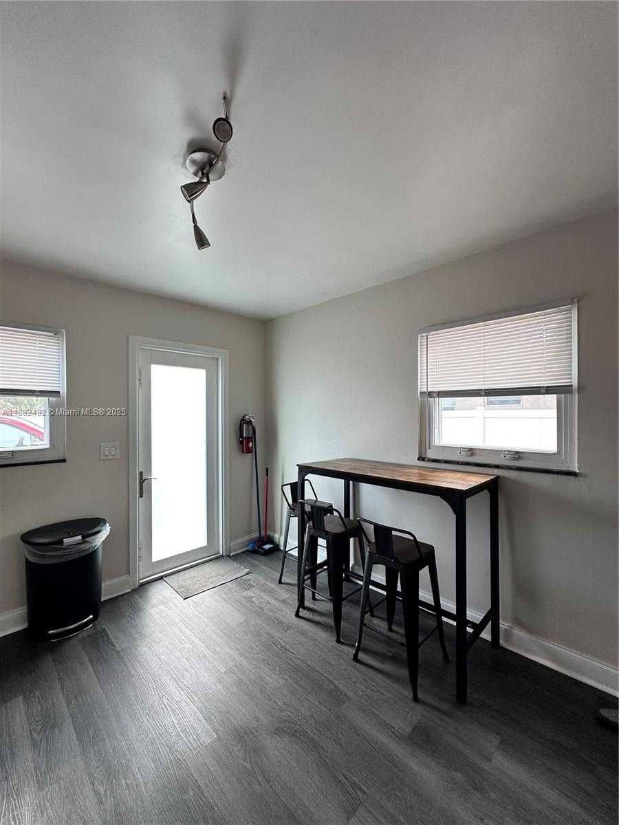 Small Image of 2270 SOUTH WEST 46TH CT #2, Dania Beach Number 8