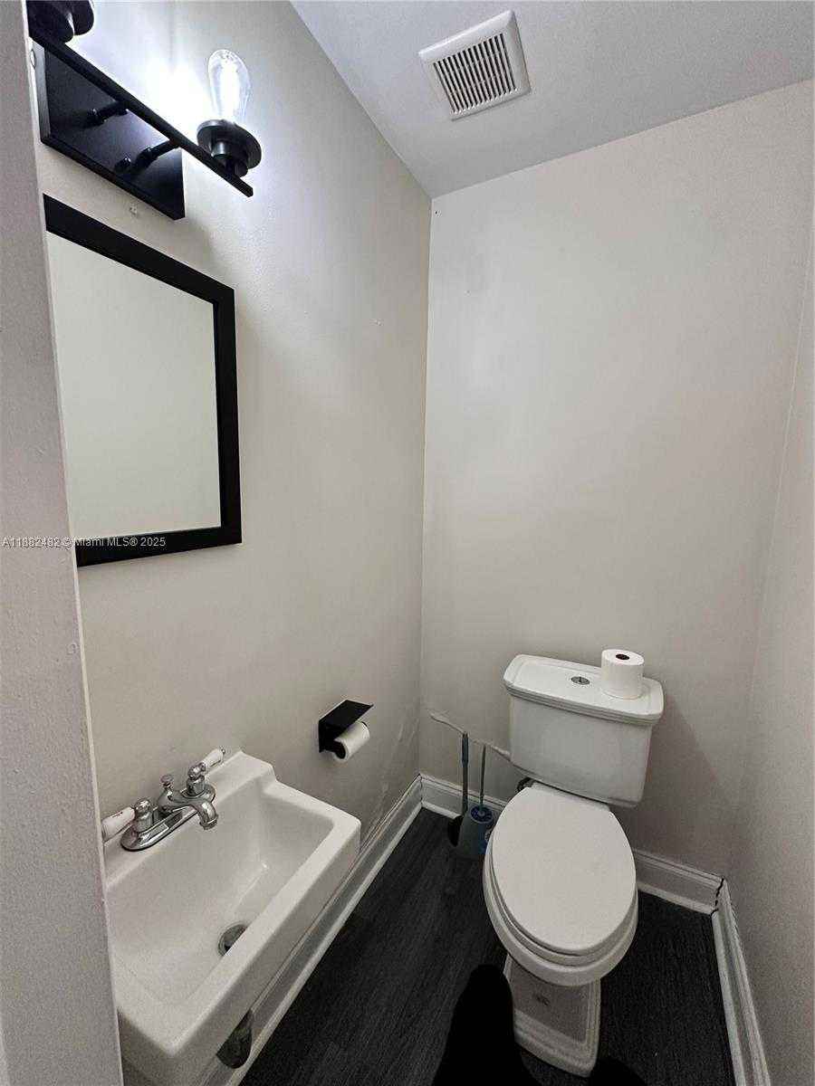 Small Image of 2270 SOUTH WEST 46TH CT #2, Dania Beach Number 9
