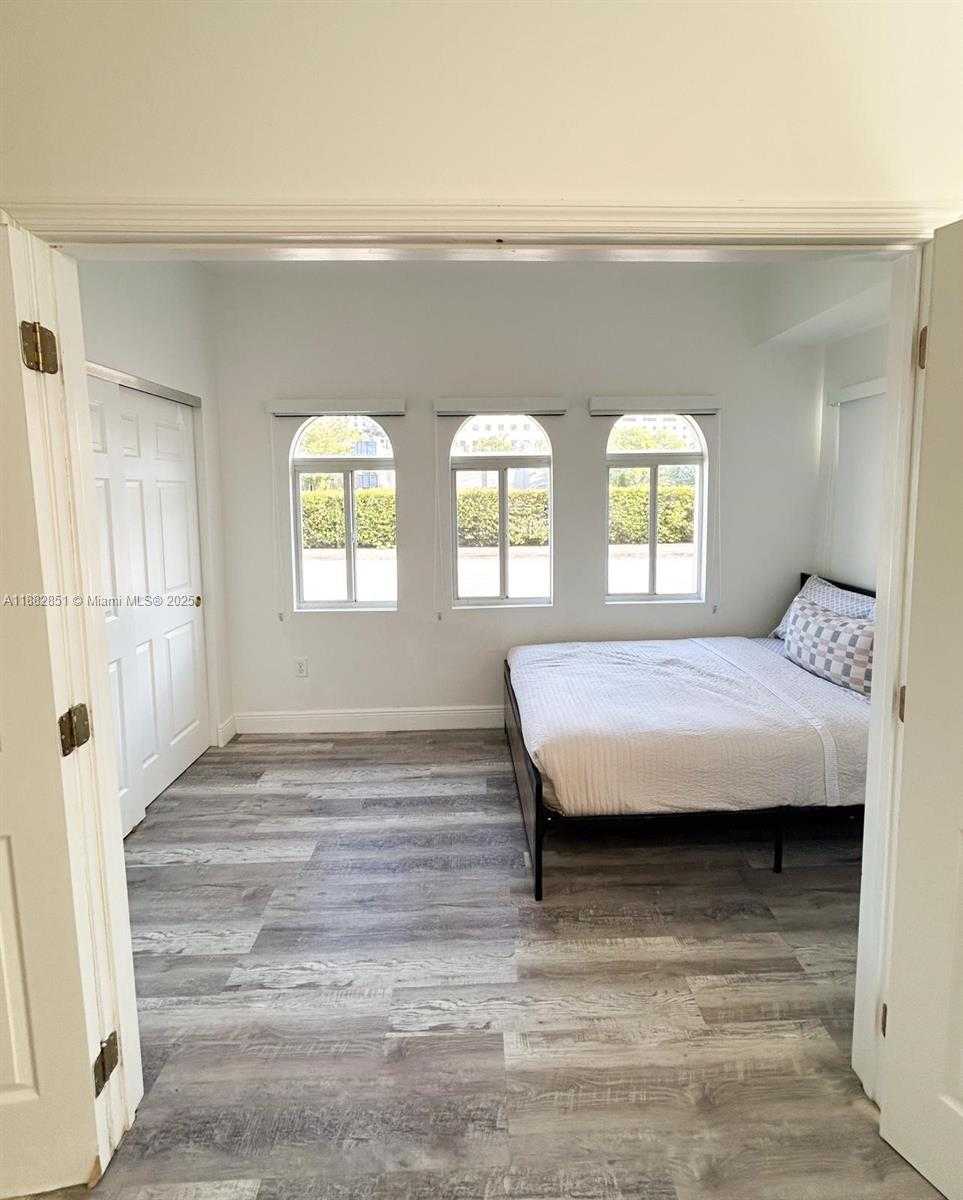 Small Image of 29 OVIEDO AVE, Coral Gables Number 10
