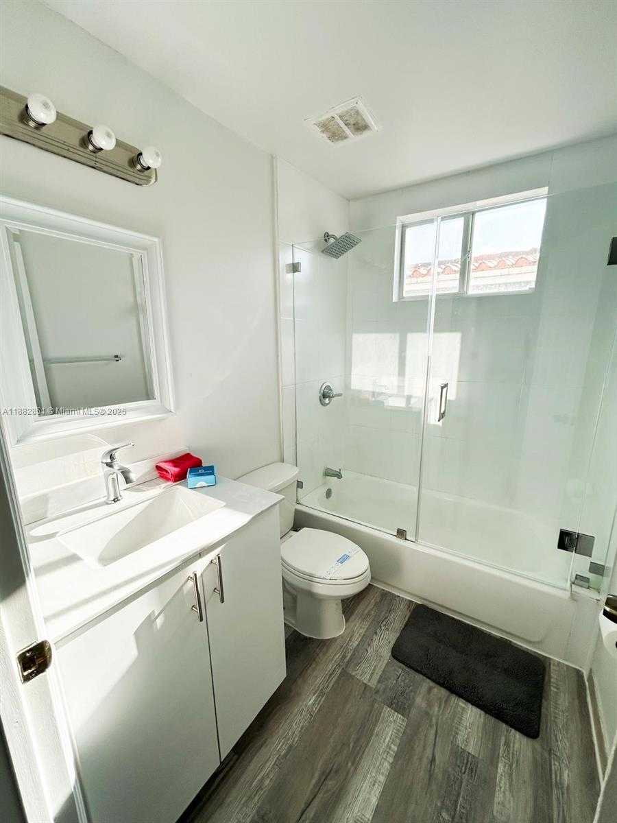 Small Image of 29 OVIEDO AVE, Coral Gables Number 12