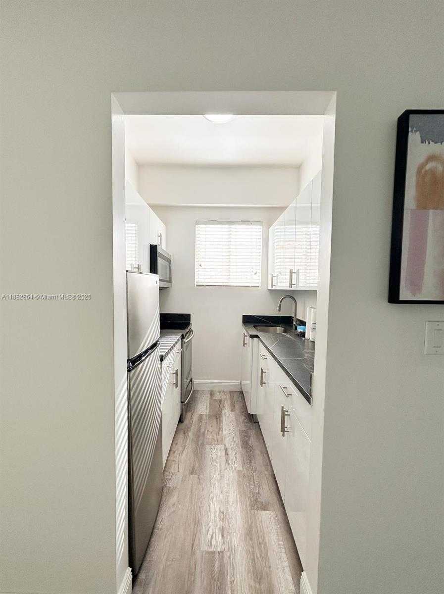 Small Image of 29 OVIEDO AVE, Coral Gables Number 17