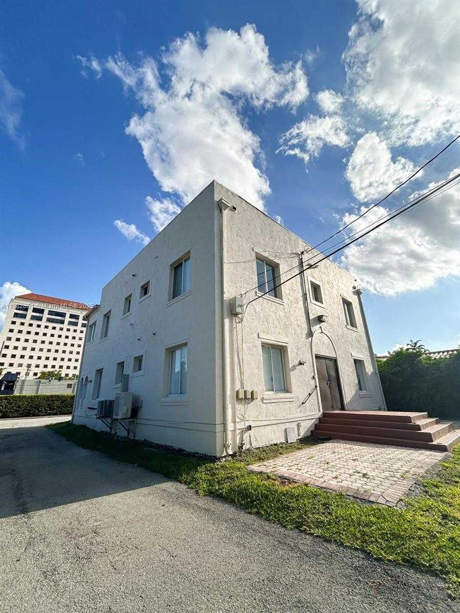 Small Image of 29 OVIEDO AVE, Coral Gables Number 2