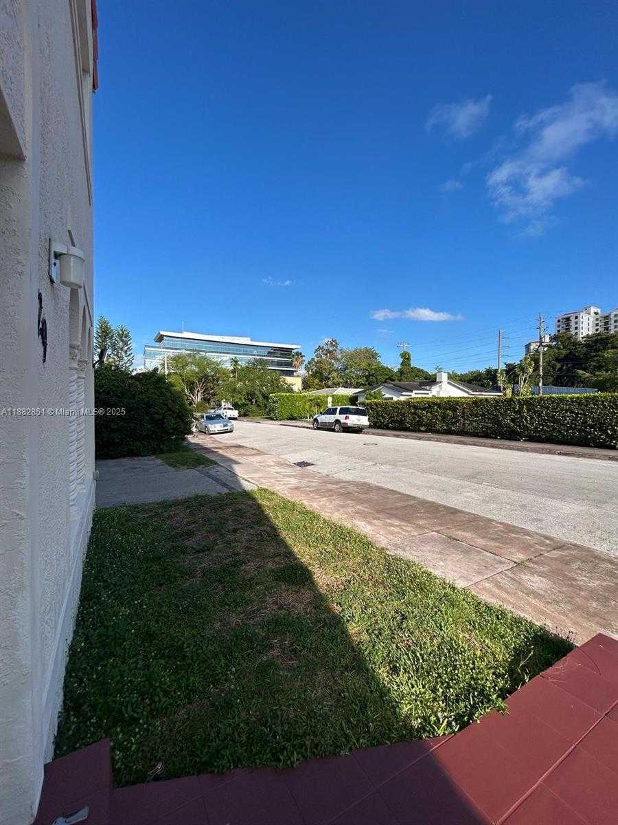 Small Image of 29 OVIEDO AVE, Coral Gables Number 20