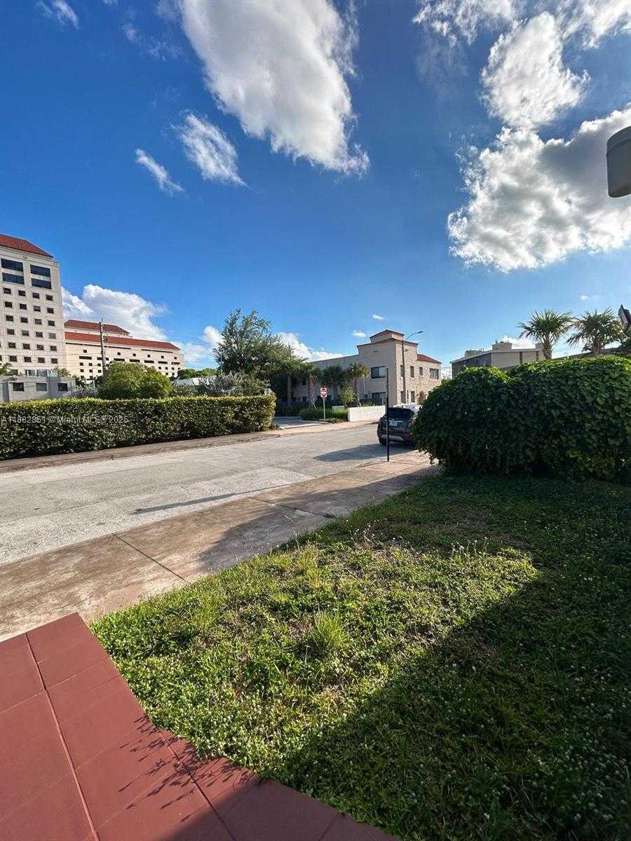 Small Image of 29 OVIEDO AVE, Coral Gables Number 21