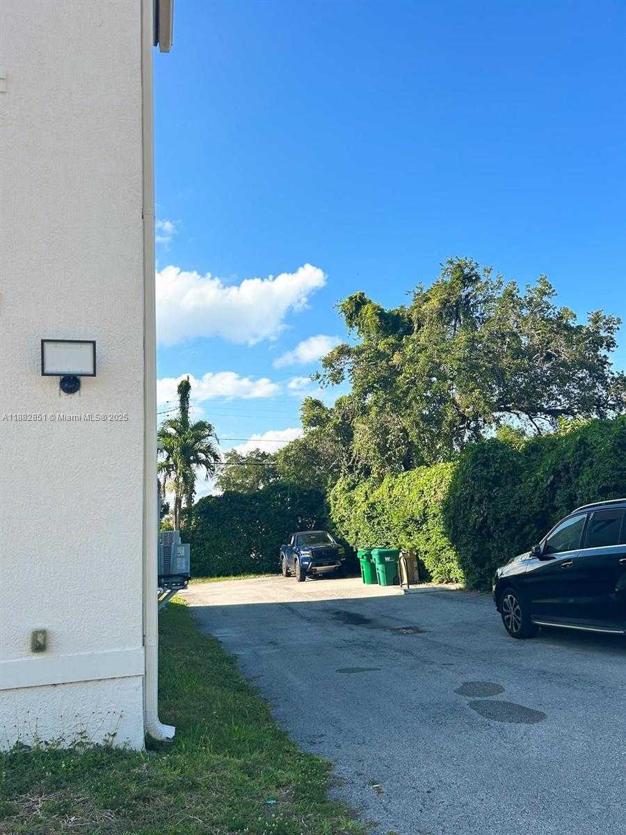 Small Image of 29 OVIEDO AVE, Coral Gables Number 3