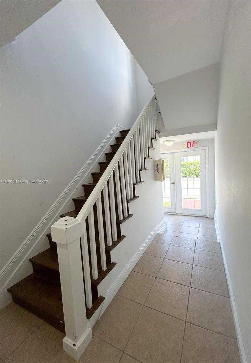 Small Image of 29 OVIEDO AVE, Coral Gables Number 4