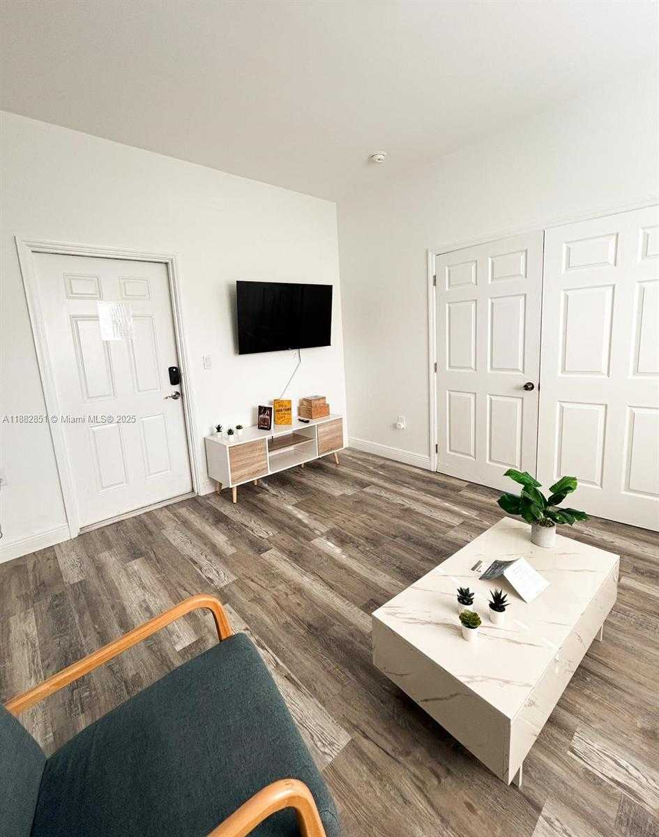 Small Image of 29 OVIEDO AVE, Coral Gables Number 9