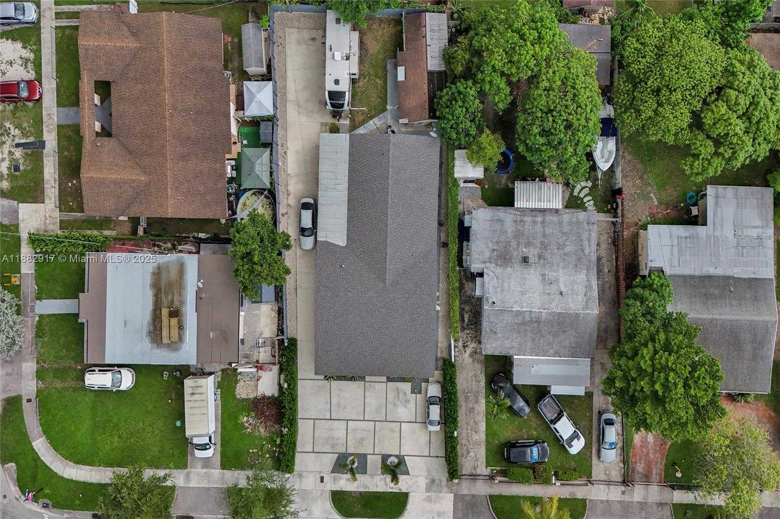 Small Image of 11220 SOUTH WEST 2ND ST, Sweetwater Number 11
