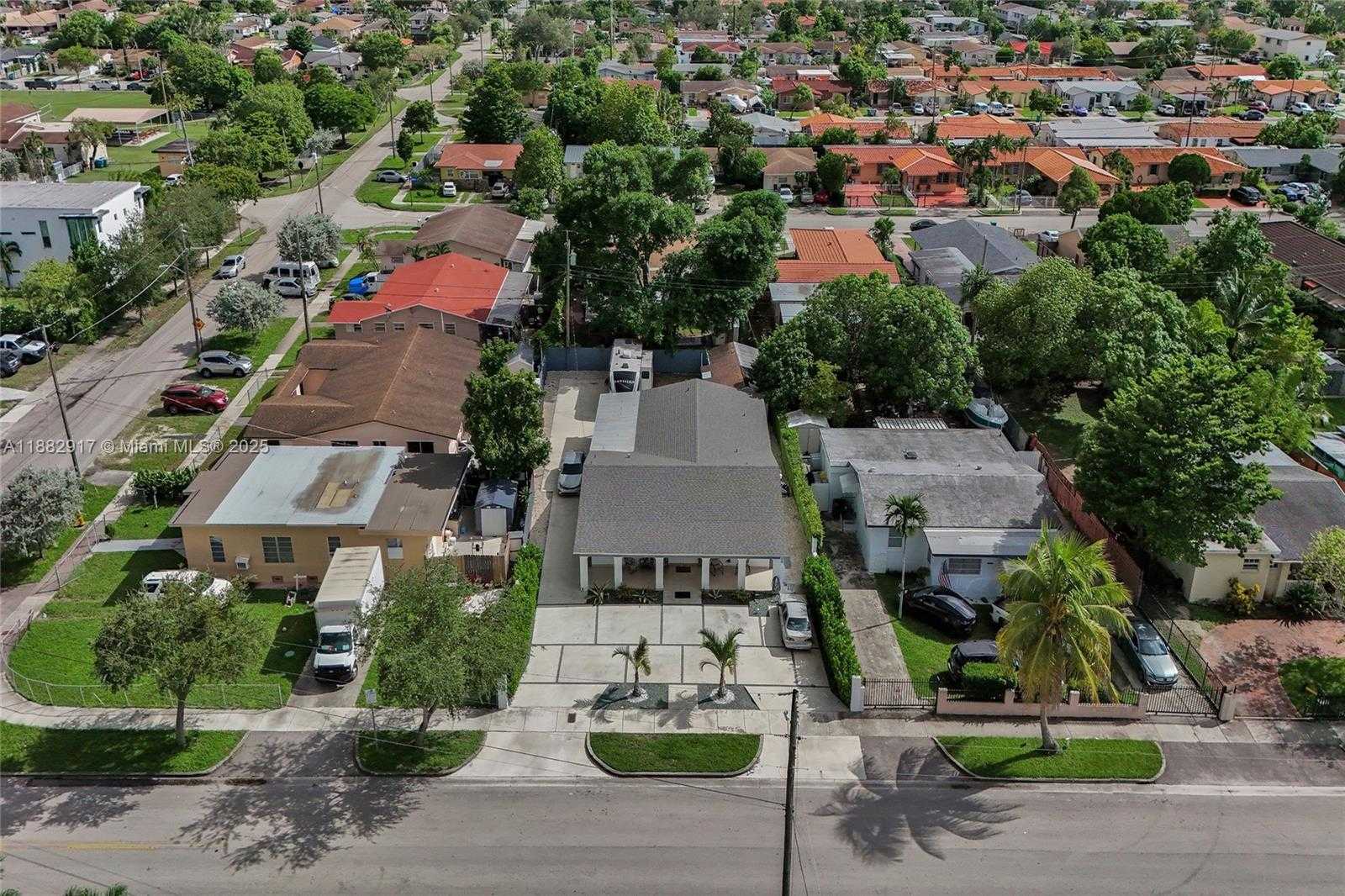 Small Image of 11220 SOUTH WEST 2ND ST, Sweetwater Number 16