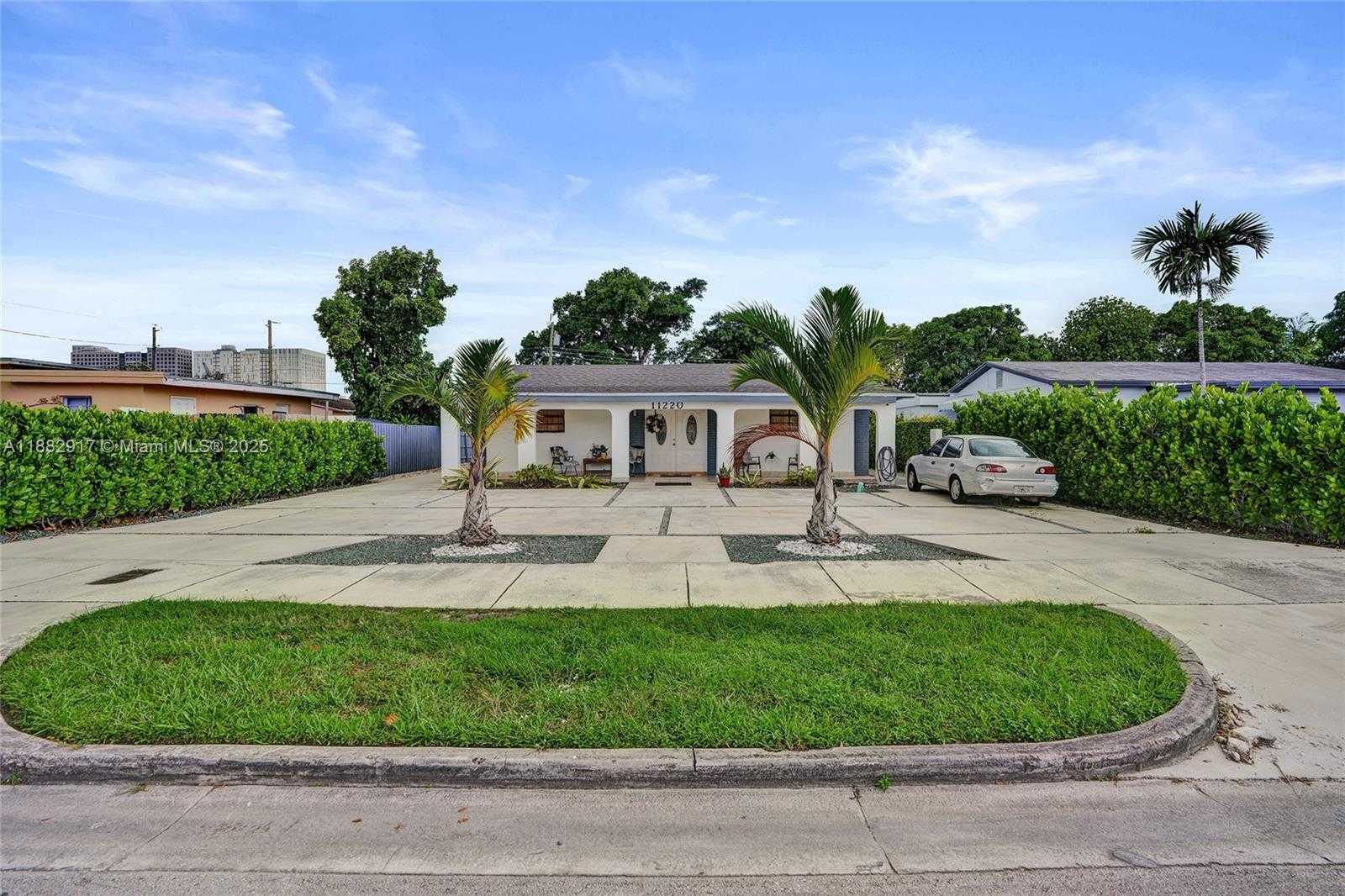 Small Image of 11220 SOUTH WEST 2ND ST, Sweetwater Number 25