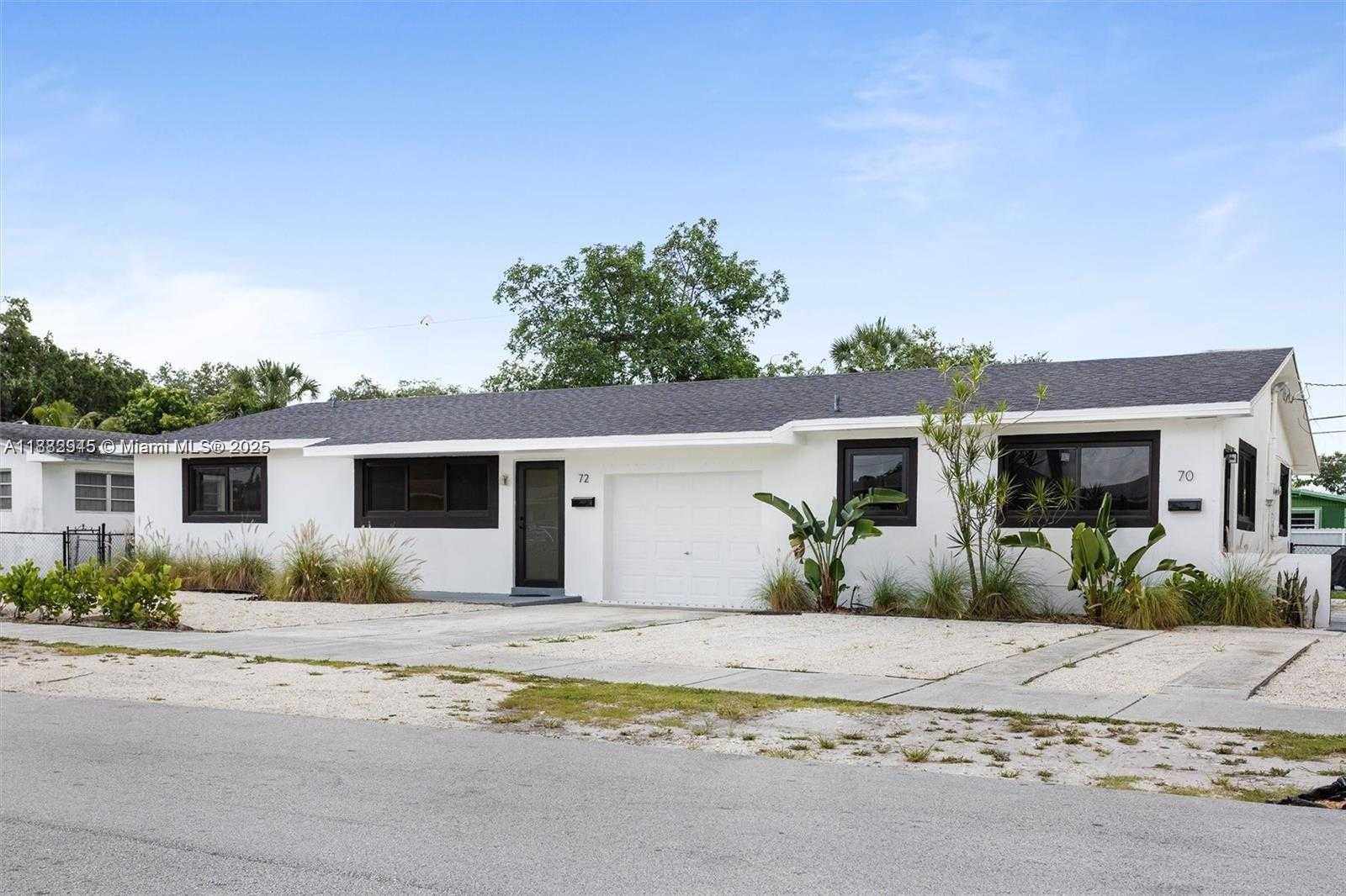 Small Image of 70 NORTH EAST 186TH TER, Miami Number 2
