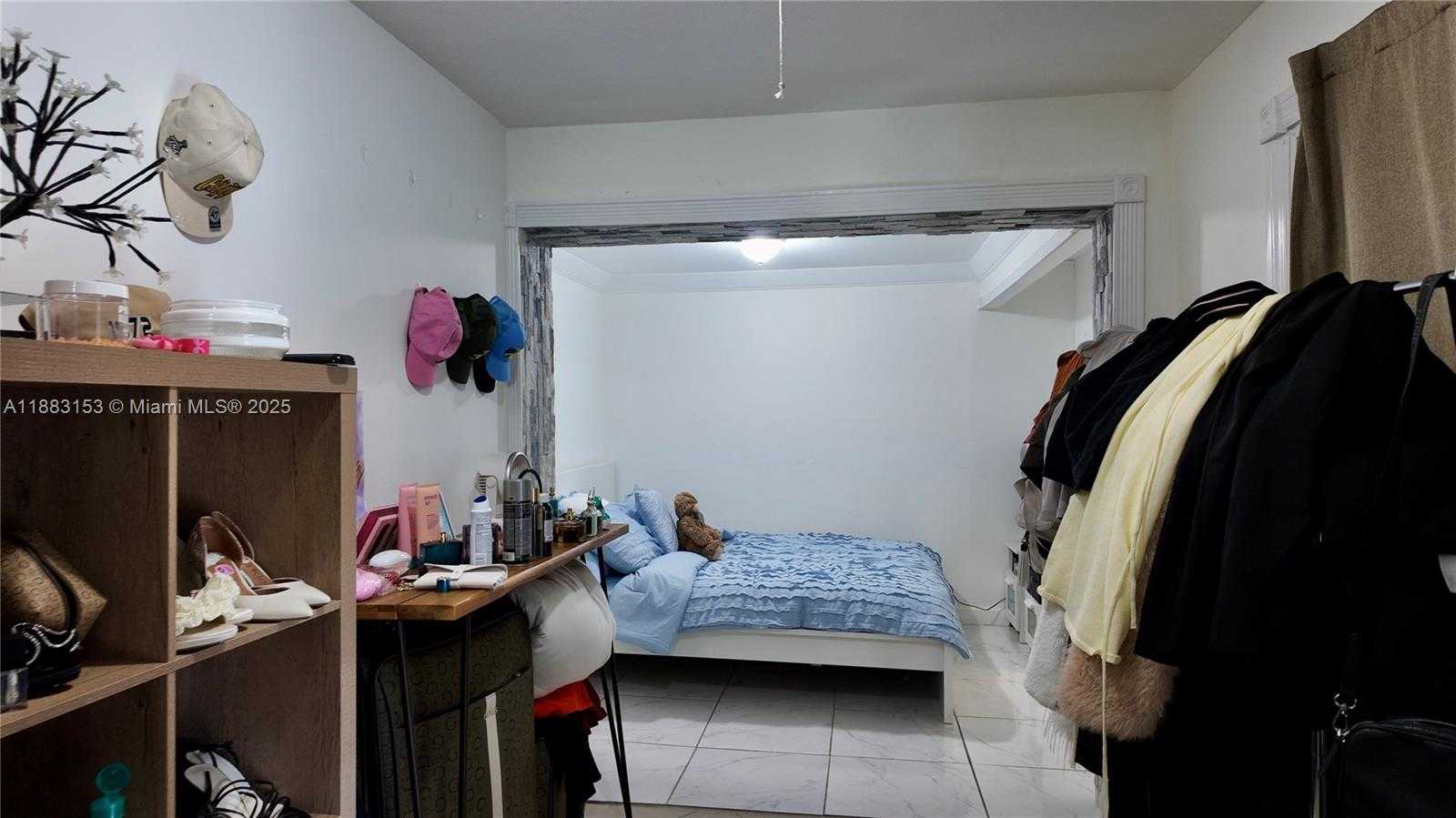 Small Image of 1410 SOUTH WEST 22ND AVE, Miami Number 14