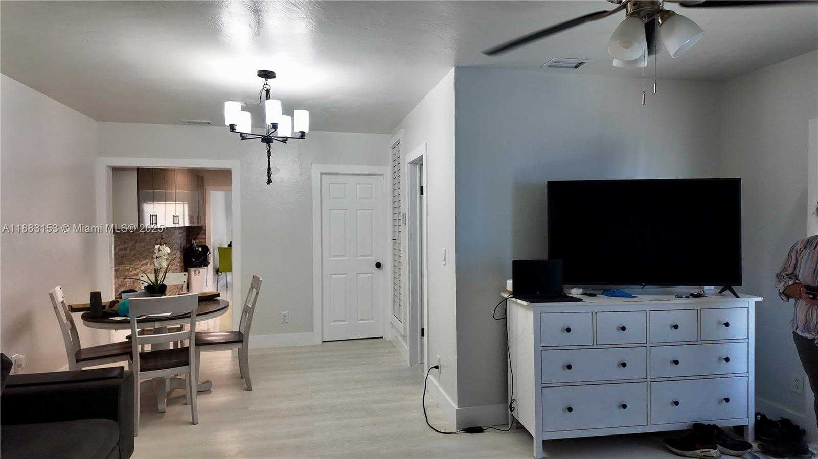 Small Image of 1410 SOUTH WEST 22ND AVE, Miami Number 5