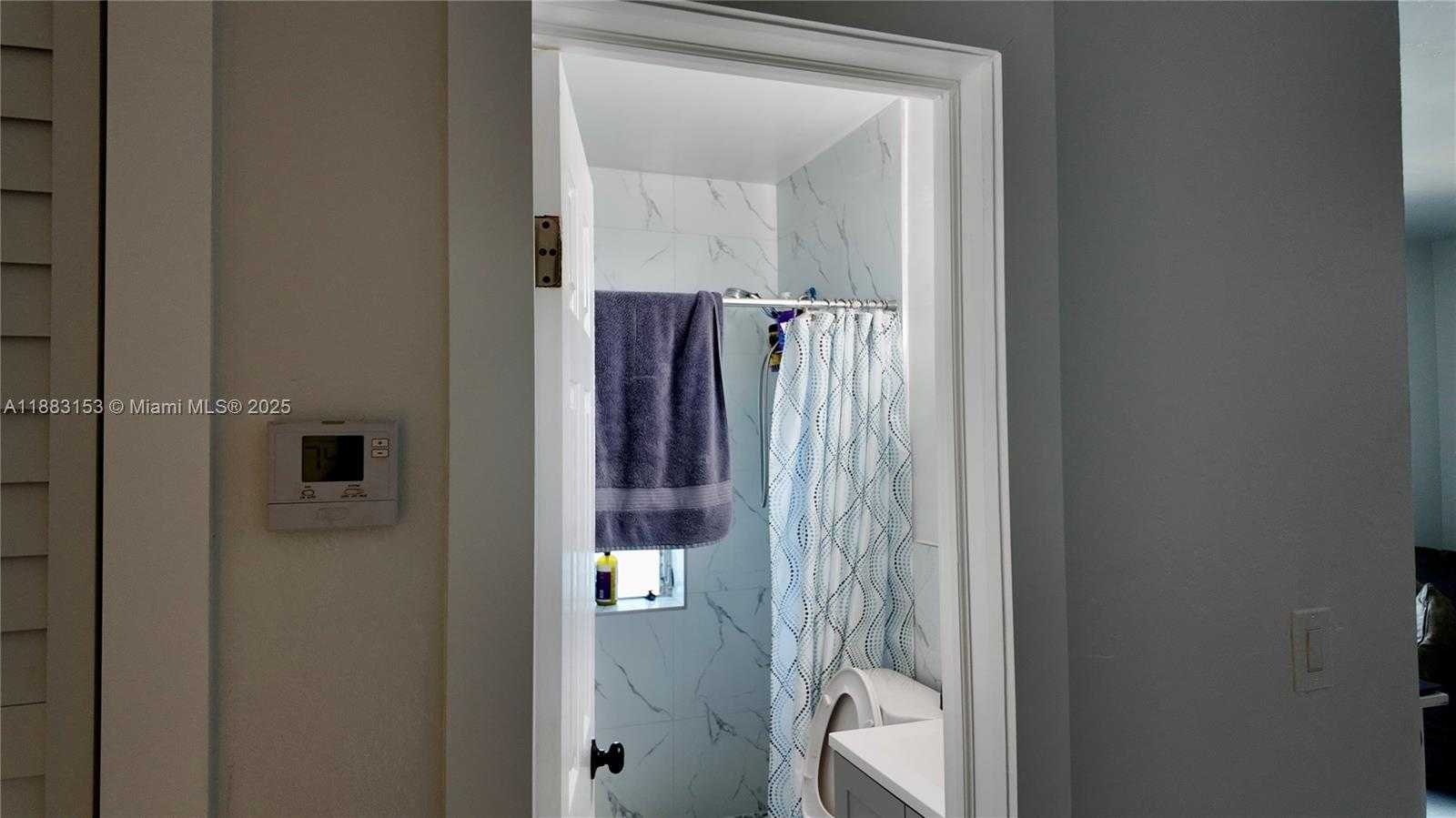 Small Image of 1410 SOUTH WEST 22ND AVE, Miami Number 6